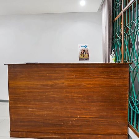 Oyo 90891 Parang Kusumo Residence Krembangan エクステリア 写真